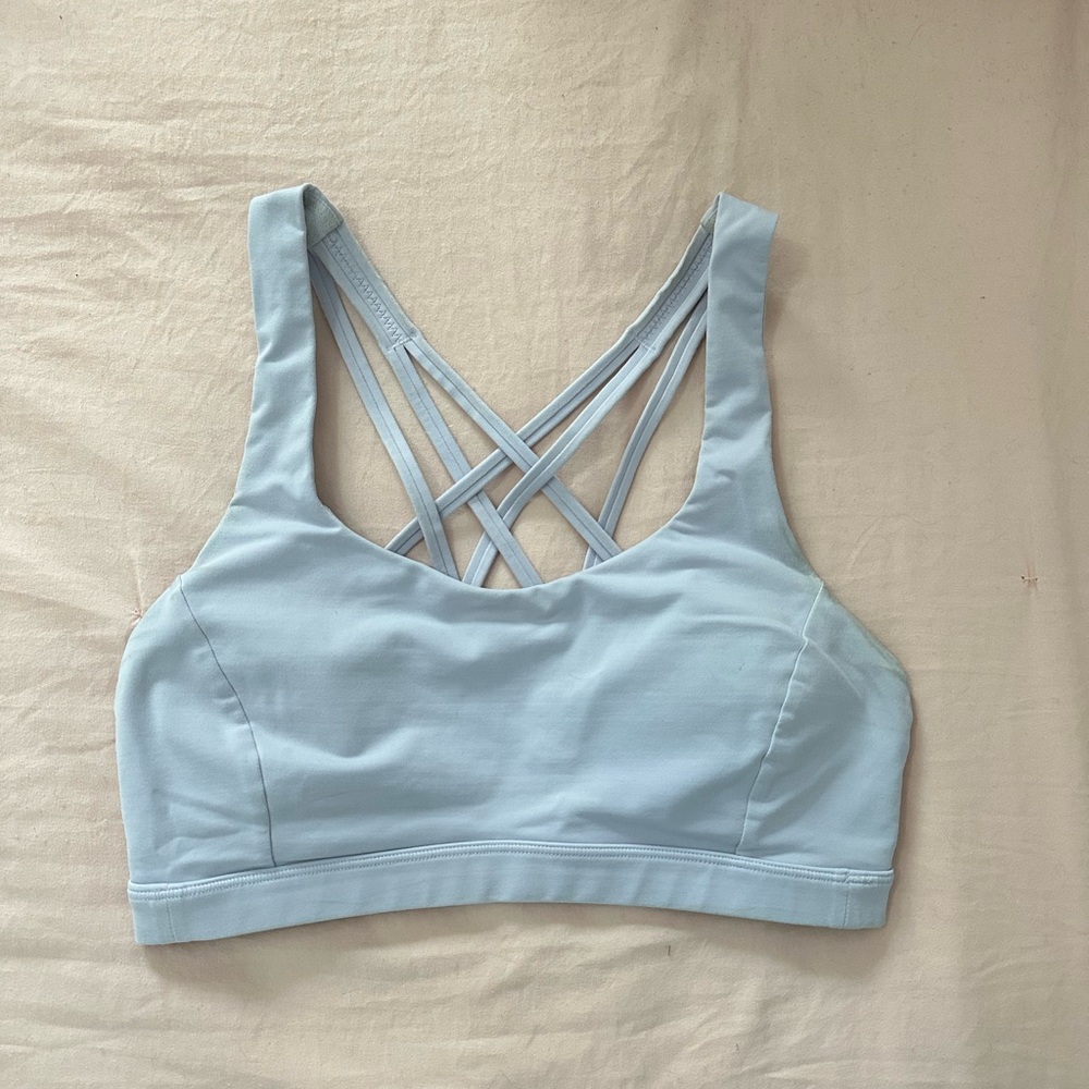 Lululemon Free To Be Serene Bra Lilac, Light Support, Size 4 C/D Cup